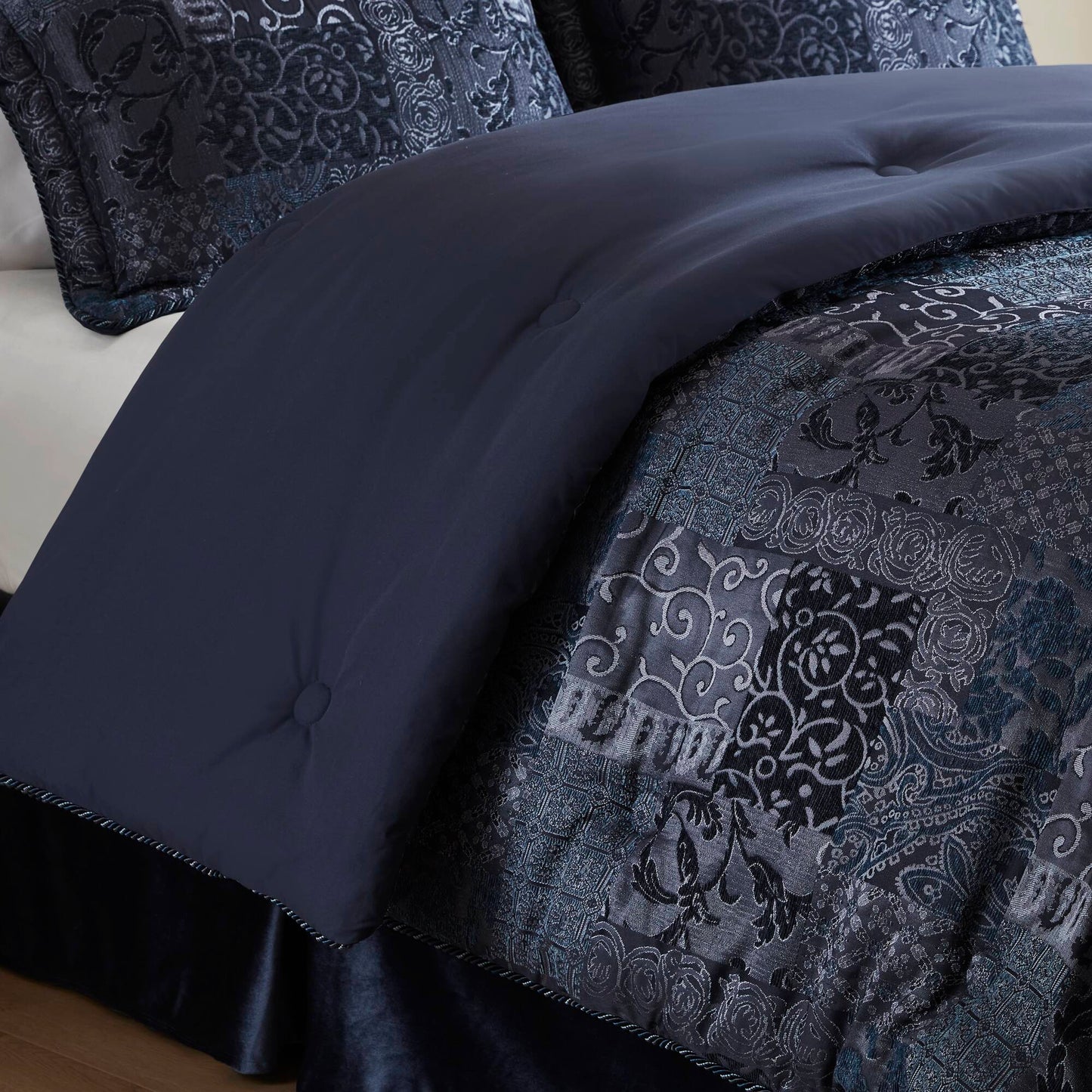 Croscill Classics Comforter Set