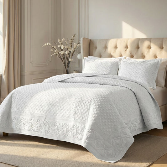 Versailles 3-Piece Quilt Set