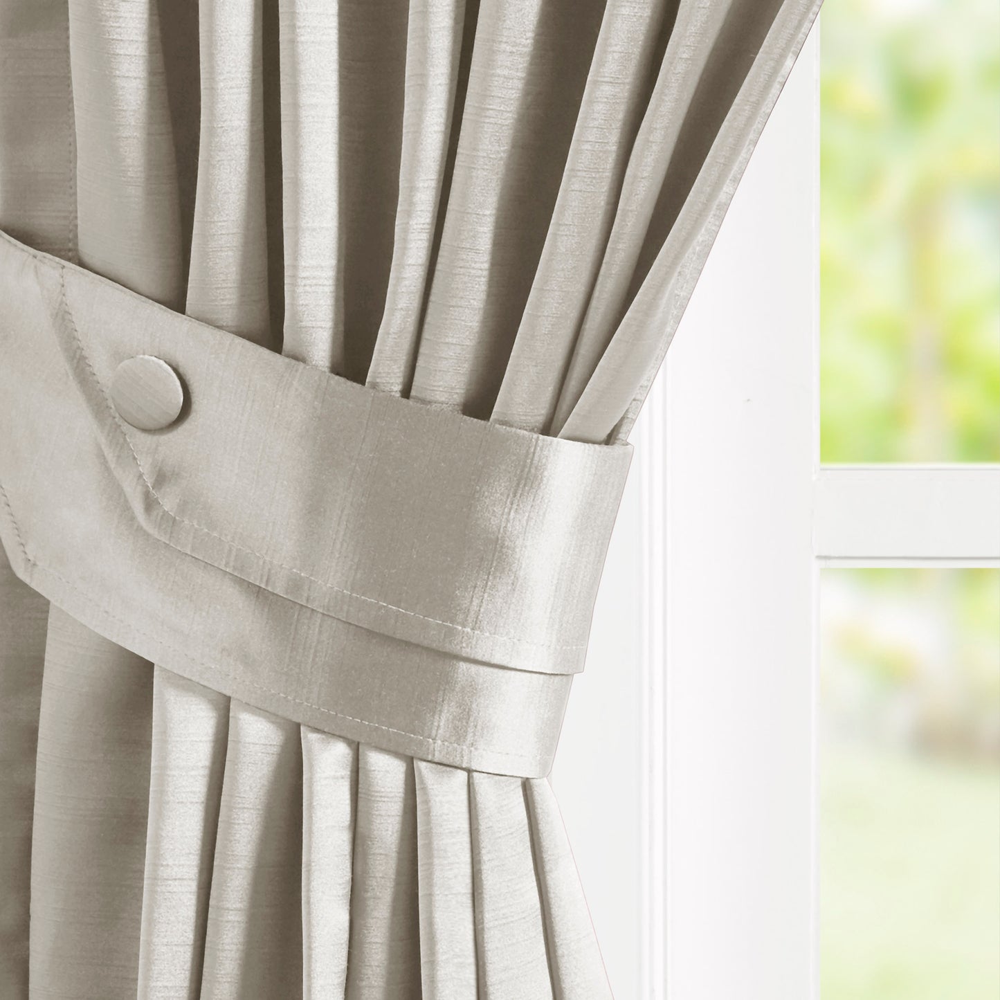 Croscill Classics Pleat Curtain Panel with Tieback (Single)