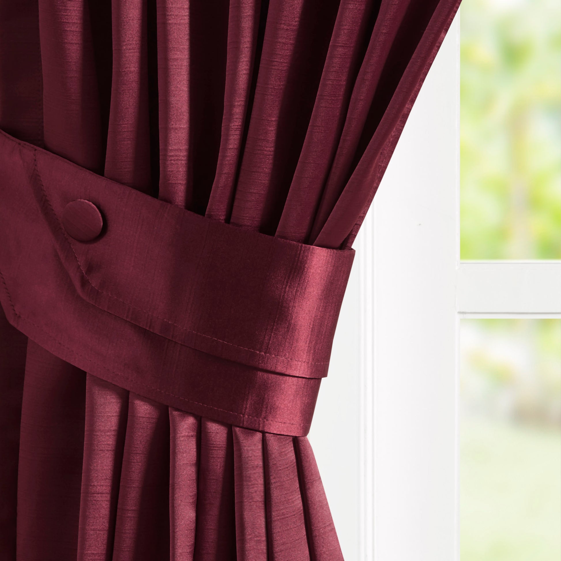 Croscill Classics Pleat Curtain Panel with Tieback (Single)