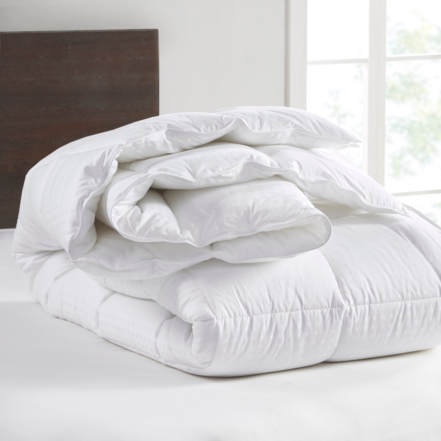 Croscill - Signature Dobby Cotton Down Alternative Comforter